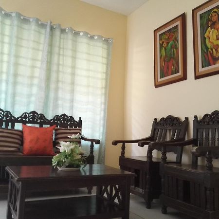 Happy To Mingle Airport Hostel Manila Paranaque City Eksteriør billede